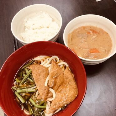 うどんとんじる